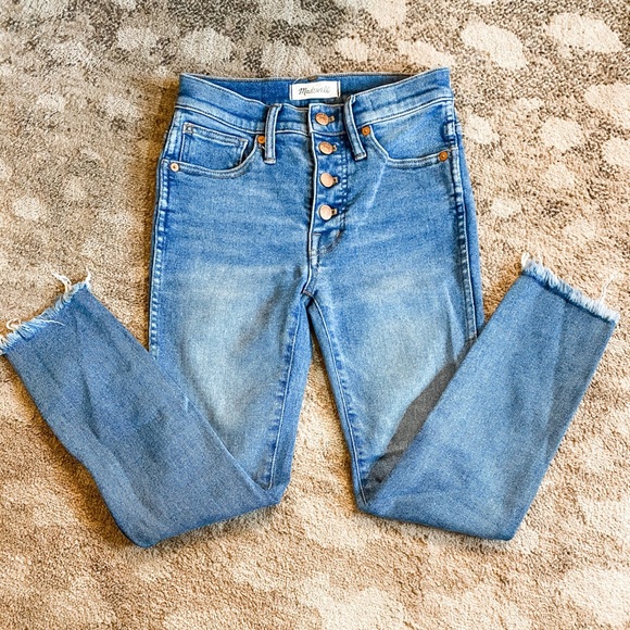 Madewell Denim - Madewell 10” High-Rise Button Front Petite Skinny